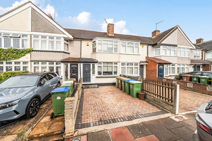 3 Bedroom Terraced House For Sale In Harcourt Avenue, Sidcup, DA15