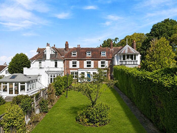 6 Bedroom House For Sale In Goldsmiths, South Hill, Langdon Hills, Basildon, SS16