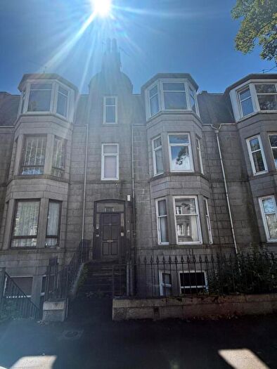 2 Bedroom Flat To Rent In Fonthill Road, Ferryhill, Aberdeen, AB11