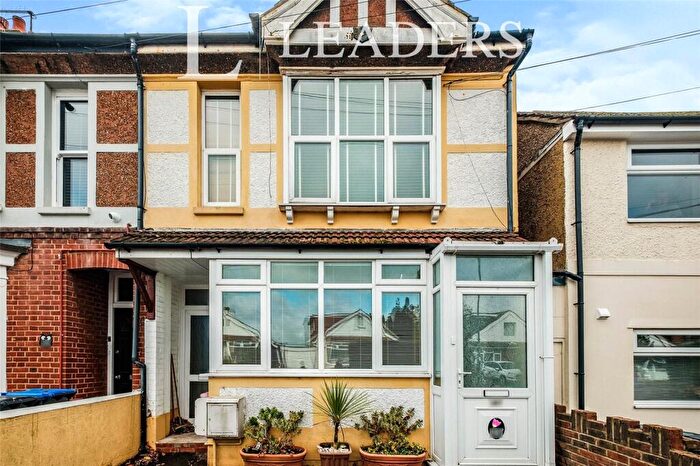 1 Bedroom Apartment For Sale In Sompting Road, Lancing, West Sussex, BN15