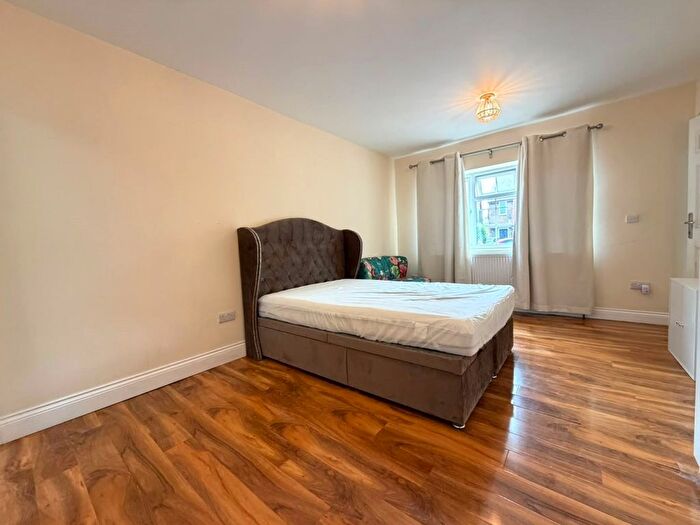 1 Bedroom Studio To Rent In Harvey Road, Ruislip, UB5