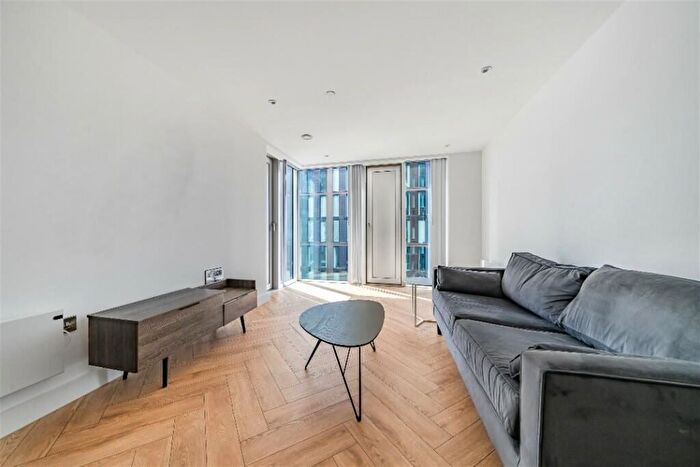 1 Bedroom Flat To Rent In Victoria Residence, M15