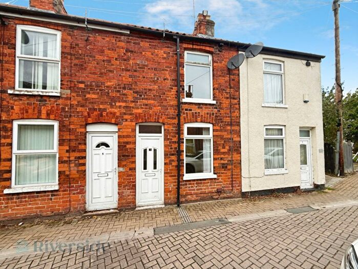 2 Bedroom Terraced House For Sale In Florence Avenue, Hessle, HU13