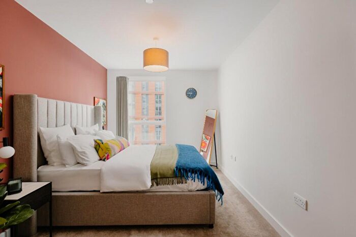 2 Bedroom Apartment To Rent In Angel Gardens, Manchester, M4