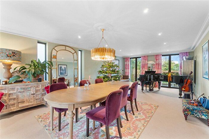 6 Bedroom Detached House For Sale In Lincoln Avenue, Wimbledon, SW19