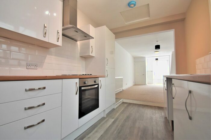 3 Bedroom Terraced House To Rent In Talbot Road, Southsea, PO4