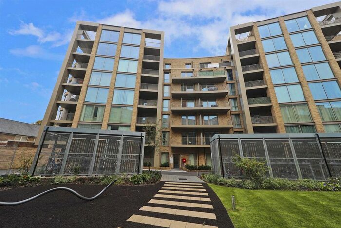 2 Bedroom Flat For Sale In Fitzroy Court, West Drayton, UB7