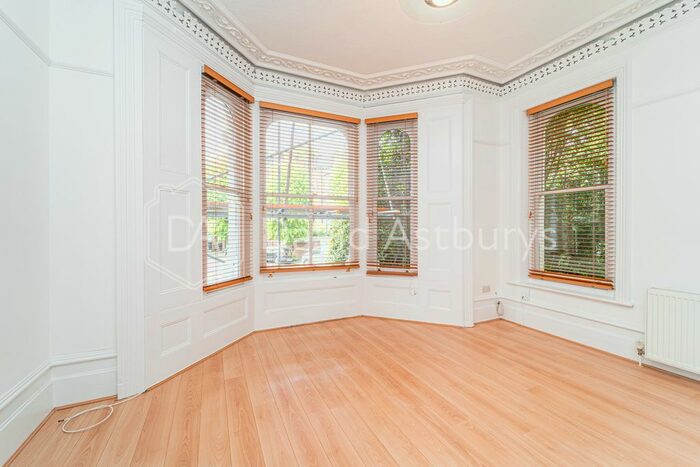 3 Bedroom Flat To Rent In Cromwell Place, Highgate, London, N6