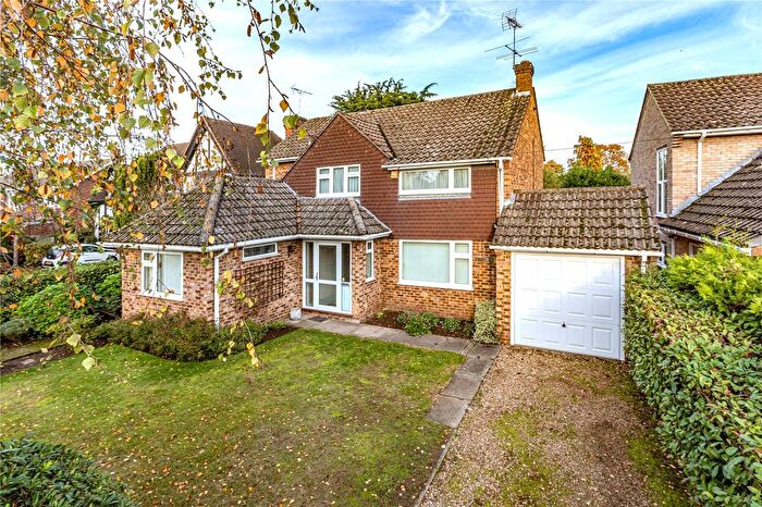 4 Bedroom Detached House For Sale In Woodham Park Way, Woodham, Addlestone, Surrey, KT15