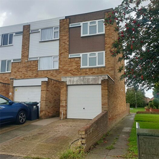 3 Bedroom End Of Terrace House To Rent In Mulberry Road, Northfleet, Gravesend, Kent, DA11