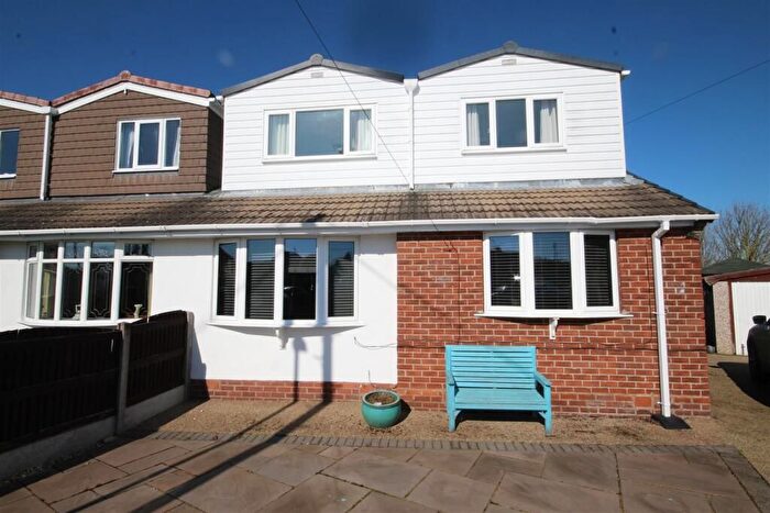 4 Bedroom Bungalow For Sale In Pendennis Avenue, Pontefract, WF9