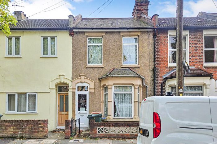 3 Bedroom Terraced House For Sale In Bull Road, Stratford, London, E15