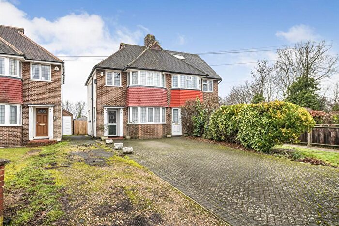 3 Bedroom Semi Detached House For Sale In Sutton Common Road, Sutton, SM1