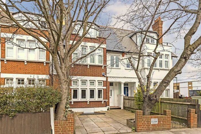 5 Bedroom Property To Rent In Sheen Road, Richmond, TW9