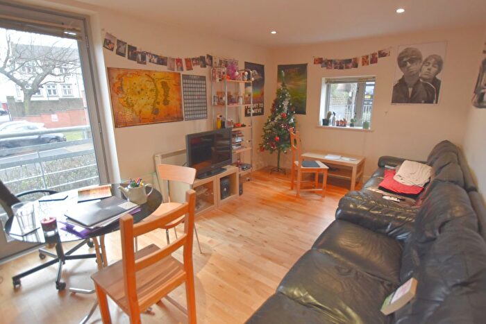 2 Bedroom Flat To Rent In Ropewalk Court, Upper College Street, Nottingham, NG1