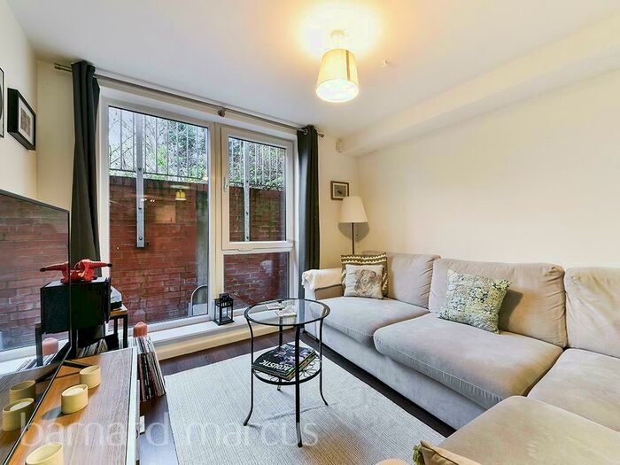 2 Bedroom Apartment To Rent In Lankaster Gardens, East Finchley, N2