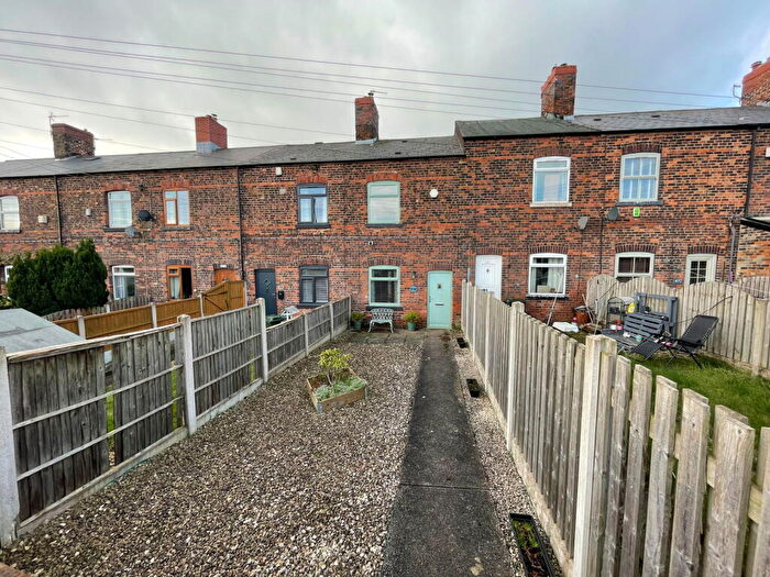 3 Bedroom Terraced House For Sale In Higham Common Road, Barnsley, S75