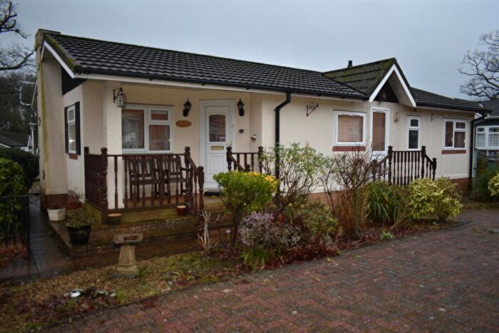 2 Bedroom Mobile Home For Sale In Ram Hill, Coalpit Heath, Bristol, BS36