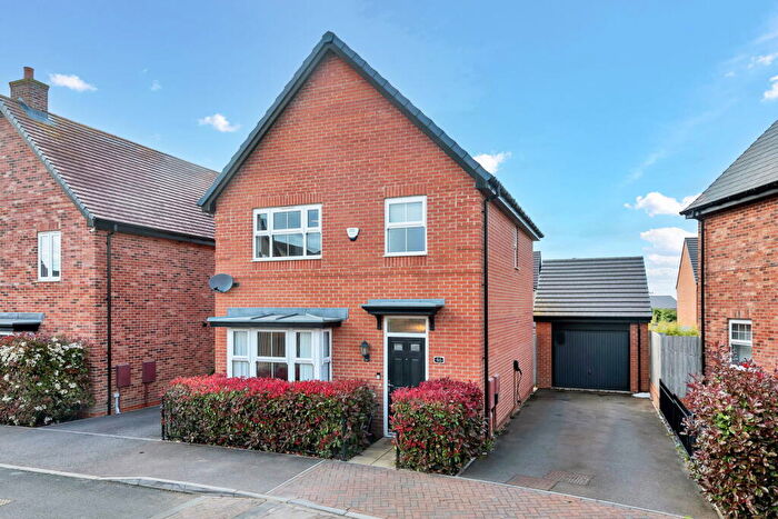 3 Bedroom Detached House For Sale In Pincords Lane, Cranfield, MK43