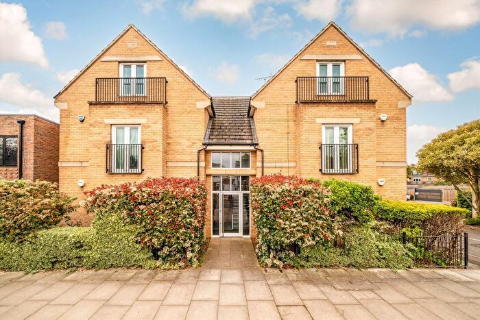2 Bedroom Flat To Rent In Spring Grove Road, Isleworth, TW7