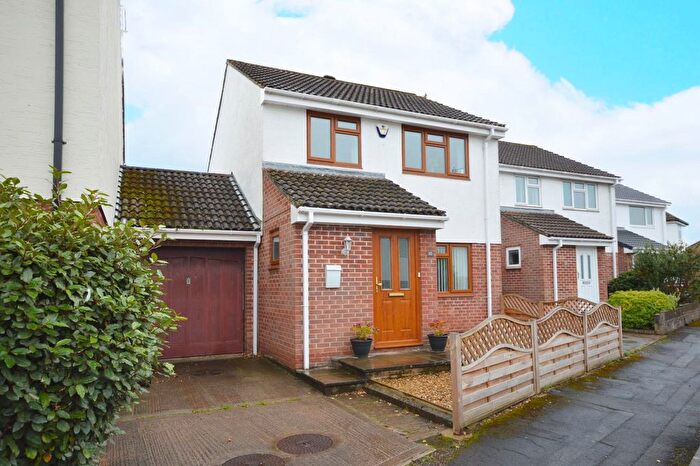 3 Bedroom Link Detached House For Sale In Nunney Close, Keynsham, Bristol, BS31
