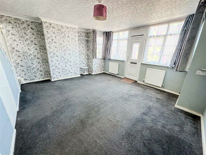 3 Bedroom Chalet For Sale In St. Christophers Way, Jaywick, Village, CO15