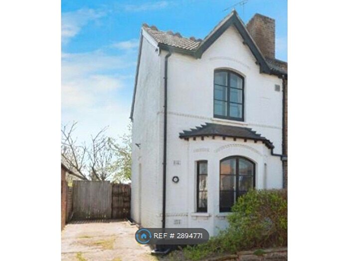 3 Bedroom Semi Detached House To Rent In Grove Road, Hounslow, TW3