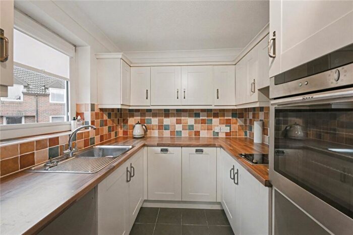 2 Bedroom Apartment For Sale In Robinsbridge Road, Coggeshall, Colchester, Essex, CO6