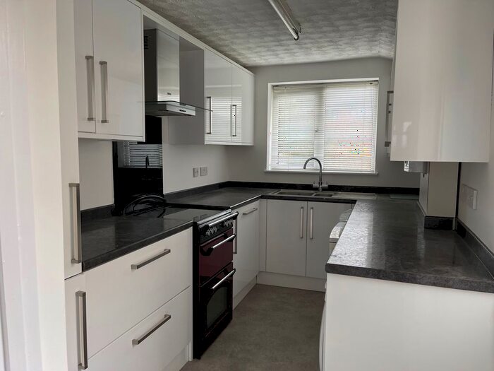 2 Bedroom End Of Terrace House To Rent In St Johns Road, Caversham, RG4