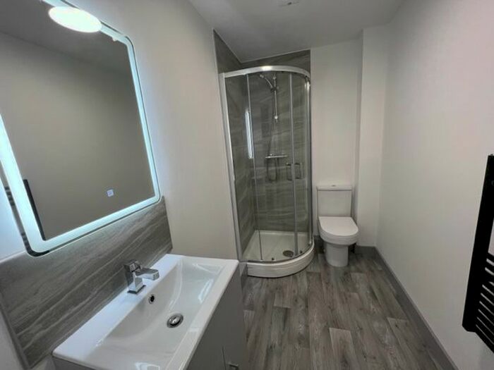 2 Bedroom Flat To Rent In Green Lane, Yeadon, Leeds, LS19