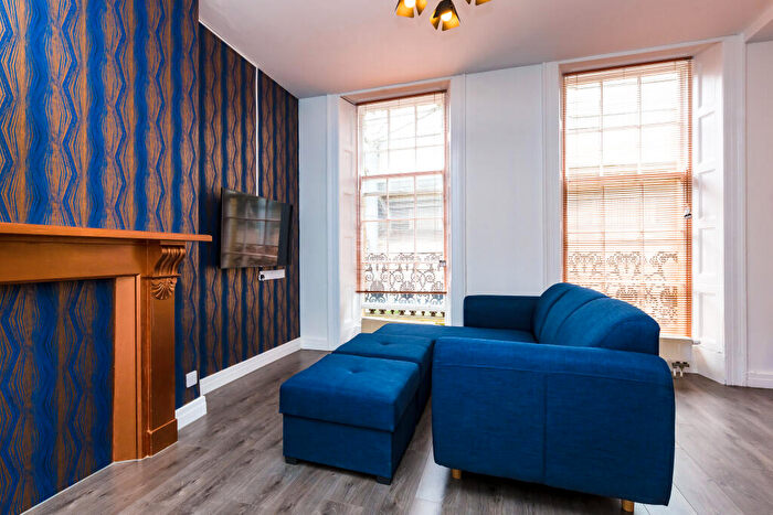5 Bedroom Apartment To Rent In Leazes Terrace, Newcastle Upon Tyne, NE1