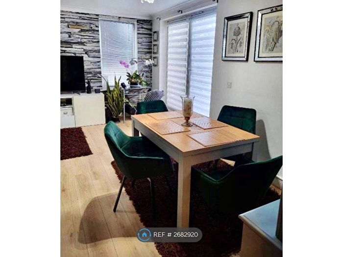 1 Bedroom Flat To Rent In Cleeve Way, Sutton, SM1