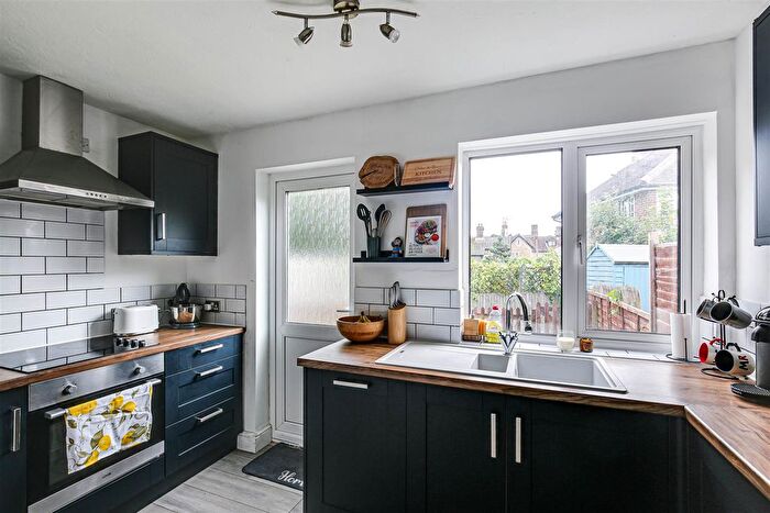 2 Bedroom Semi-Detached House For Sale In Squerryes Mede, Westerham, TN16