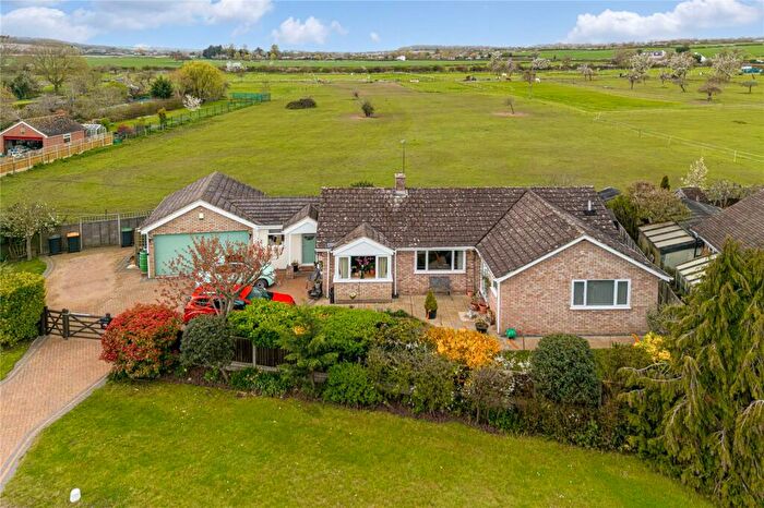 3 Bedroom Bungalow For Sale In Box End Road, Kempston, Bedford, Bedfordshire, MK43