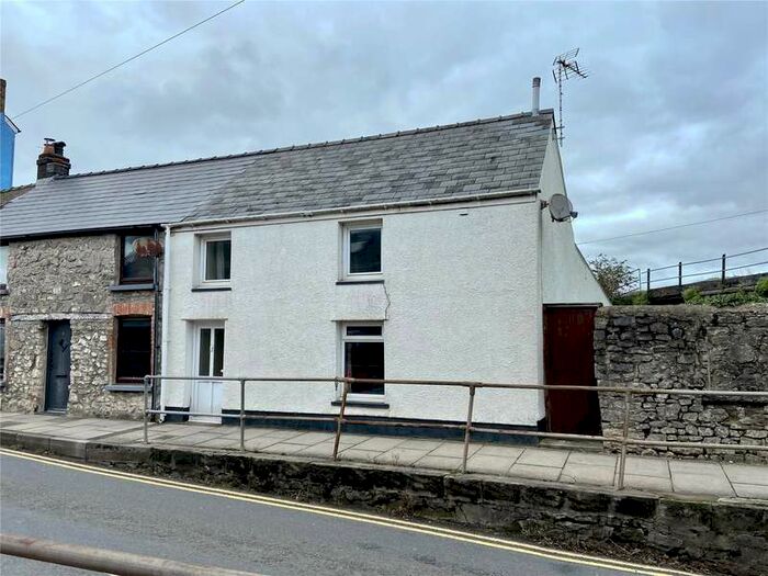 3 Bedroom End Of Terrace House To Rent In Station Road, Pembroke, Pembrokeshire, SA71