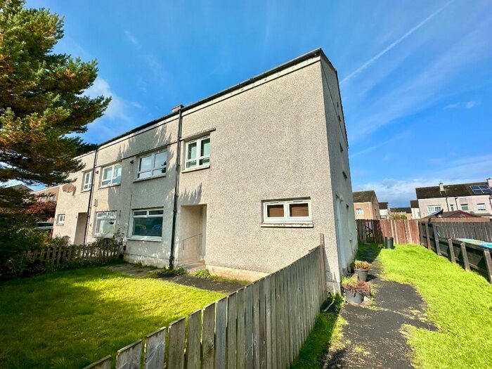 2 Bedroom Flat To Rent In Clavens Road, Penilee, Glasgow, G52