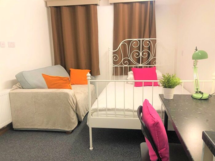 1 Bedroom Studio To Rent In Charter Avenue, Coventry, CV4