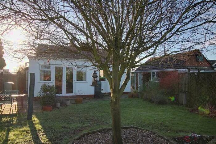 2 Bedroom Detached Bungalow For Sale In Station Road, Willoughby, LN13
