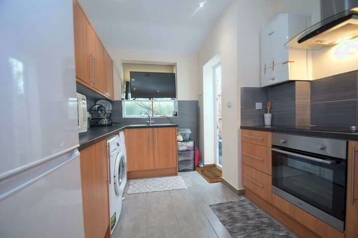 2 Bedroom Maisonette To Rent In Hilliard Road, Northwood, HA6