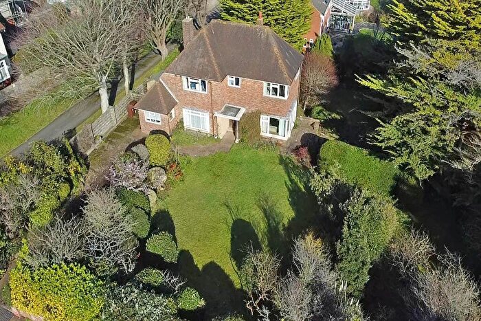 4 Bedroom Detached House For Sale In Summerdown Road, Eastbourne, BN20