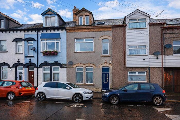 4 Bedroom Property For Sale In Court Road, Grangetown, Cardiff, CF11