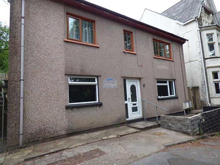 2 Bedroom Flat To Rent In Gorwyl Flats, Ogmore Vale, Bridgend ., CF32