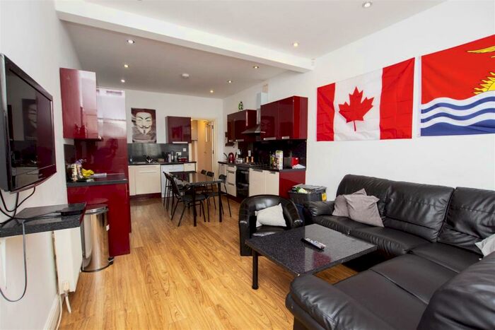 6 Bedroom House To Rent In Selly Hill Road, Birmingham, B29