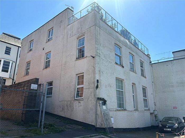 1 Bedroom Flat For Sale In Avenue Road, Ilfracombe, Devon, EX34