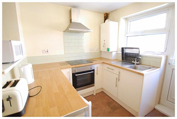 4 Bedroom End Of Terrace House To Rent In Barber Crescent, Crookesmoor, S10