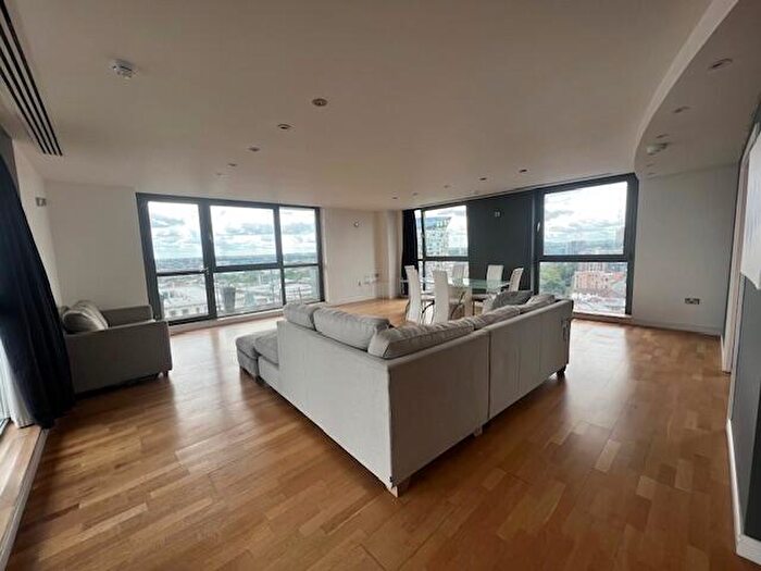 2 Bedroom Apartment To Rent In Holliday Street, Birmingham, B1