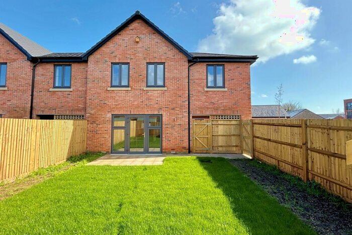 4 Bedroom End Of Terrace House To Rent In Wimborne, BH21