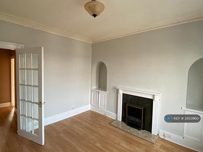2 Bedroom Flat To Rent In Menzies Road, Aberdeen, AB11