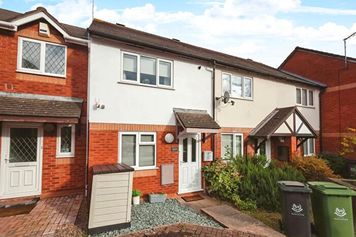 2 Bedroom Terraced House To Rent In Sandpiper Close, Worcester, WR5