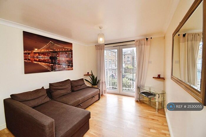 2 Bedroom Flat To Rent In Cadnam Lodge, London, E14